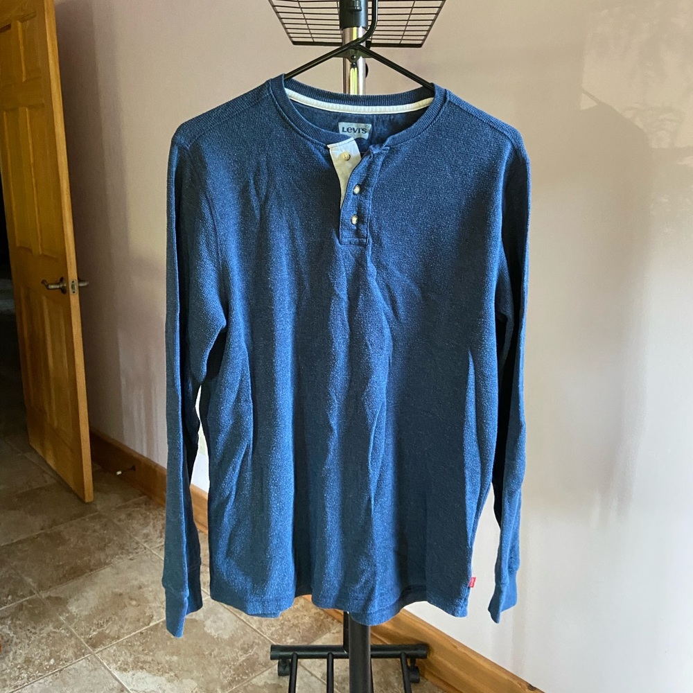 Levi’s Blue Ling Sleeve Shirt
